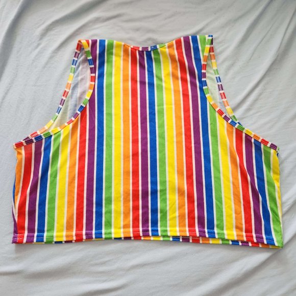 PRETTYLITTLETHING Rainbow Halter Crop Top - Picture 3 of 3